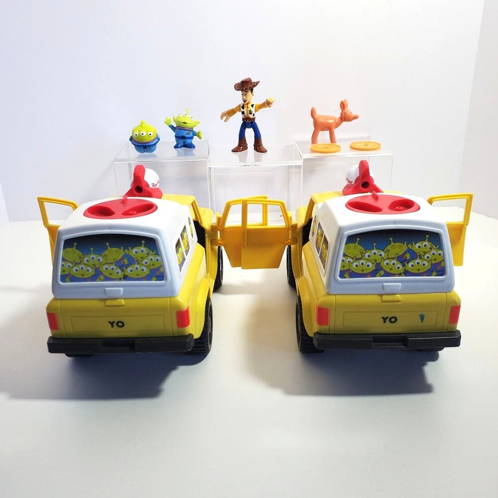 Toy Story 3 Pizza Planet Truck Playset Figures Woody Alien Dog Lot - Picture 12 of 16